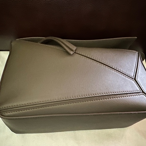 Loewe Puzzle - Small Dark Khaki Green - Picture 11 of 14